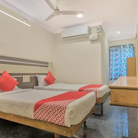 Oyo 11428 Hotel Krishna'S Residency ไฮเดอราบัด ภายนอก รูปภาพ