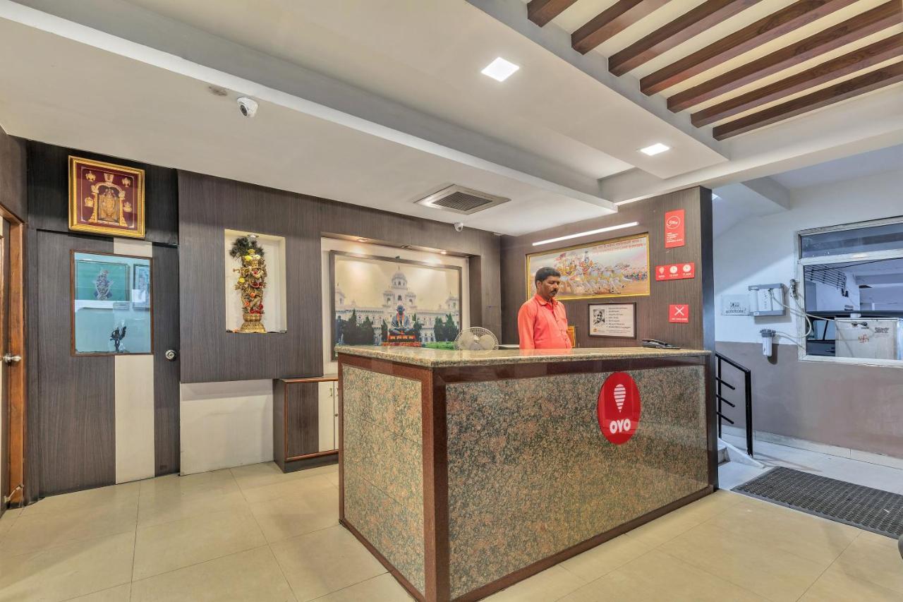 Oyo 11428 Hotel Krishna'S Residency ไฮเดอราบัด ภายนอก รูปภาพ